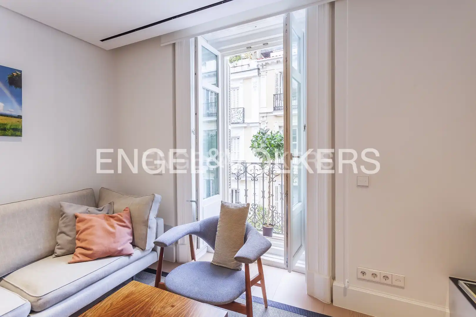 Wohnzimmer von Wohnung zum Verkauf in Madrid mit Klimaanlage, Heizung und Parkett