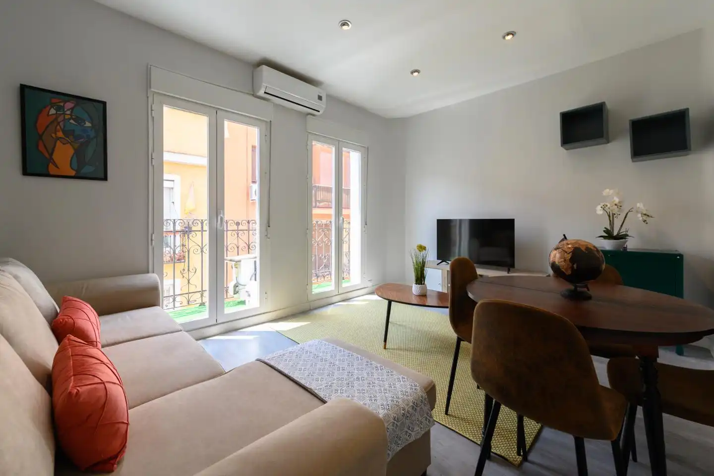 Sala de estar de Piso de alquiler en Madrid con Aire acondicionado, Calefacción y Amueblado