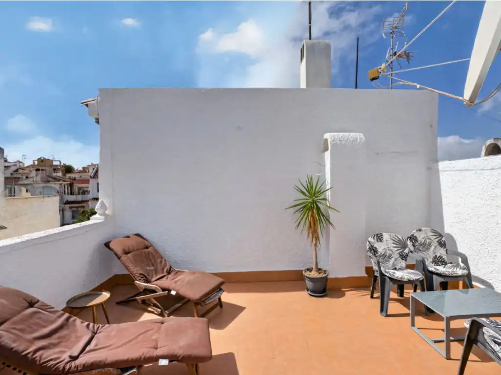 Terrassa de Casa adosada en venda en Torrevieja amb Aire condicionat, Moblat i Piscina comunitària