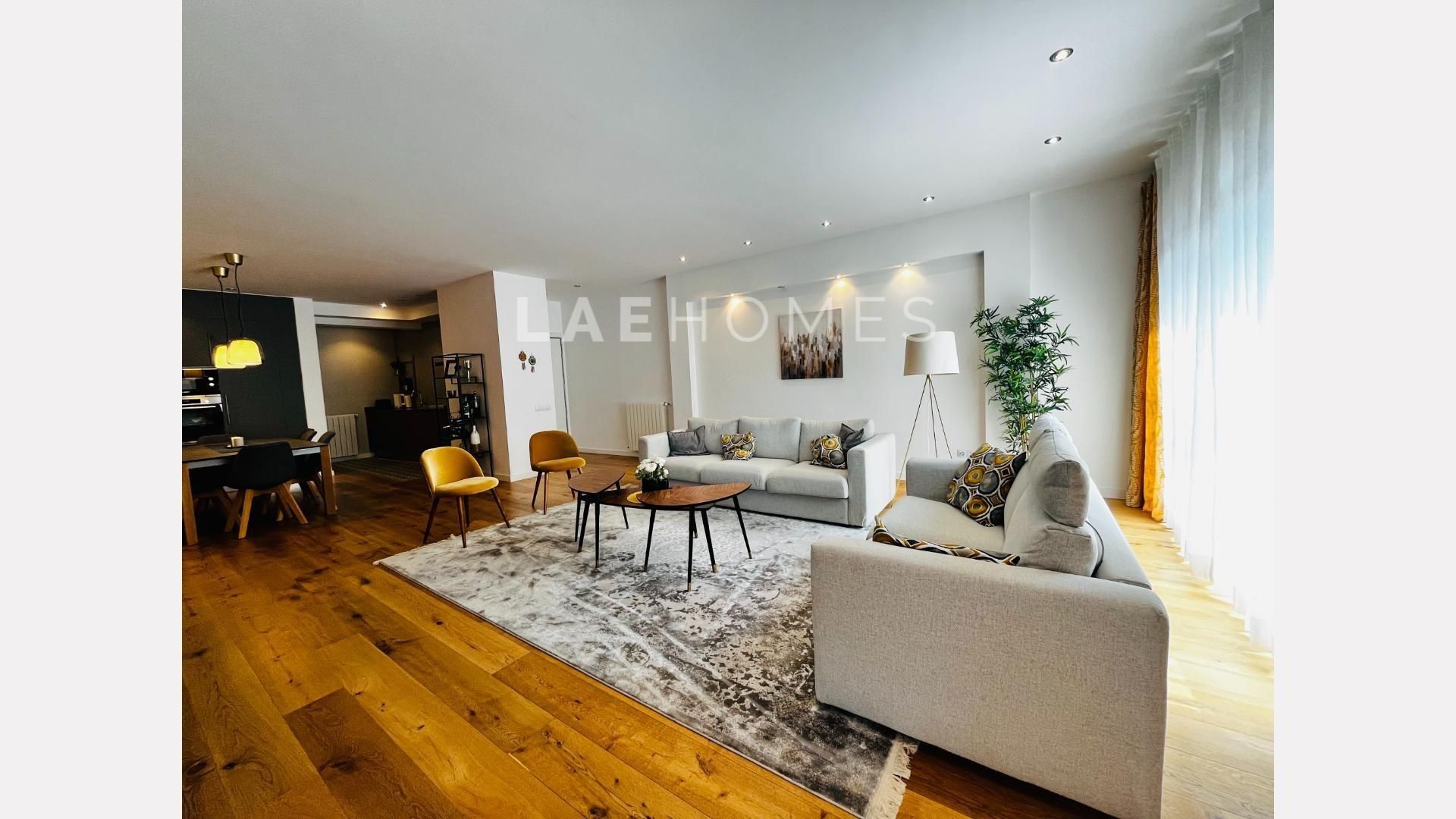 Flat to rent in Avenida SARRIA, Barri de les Corts, Les Corts