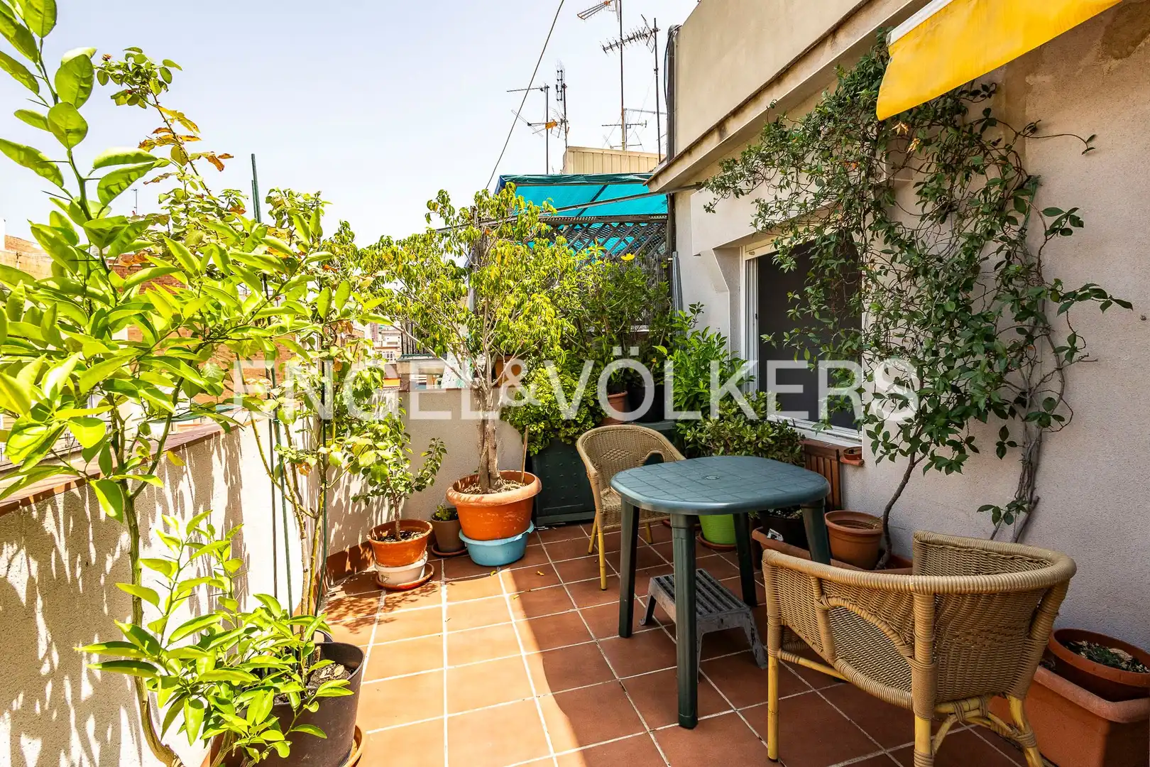 Balcony of Attic for sale in L'Hospitalet de Llobregat  with Air Conditioner, Heating and Parquet flooring
