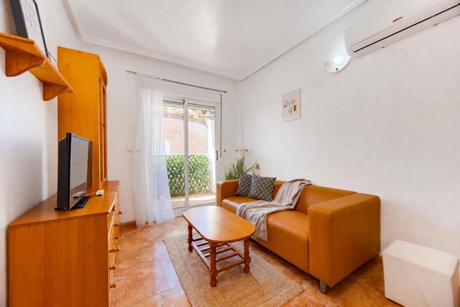 Apartamento con terraza en venta en Calle JOAQUIN CHAPAPRIETA, imagen 2