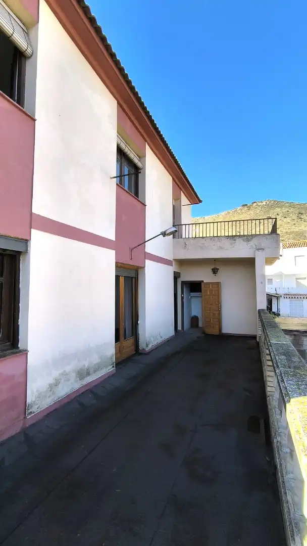 Vista exterior de Casa o chalet en venta en Alpartir con Jardín privado, Terraza y Amueblado
