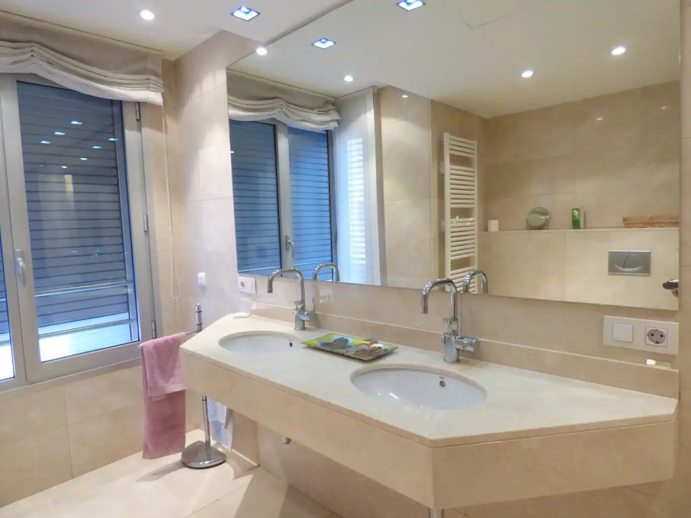 Bany de Casa o xalet en venda en Manresa amb Aire condicionat, Calefacció i Terrassa