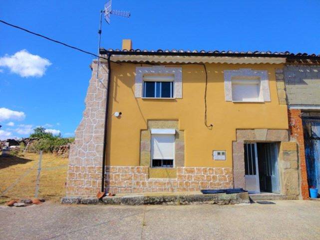 Casa-chalet en Venta en Larga en La Gallega