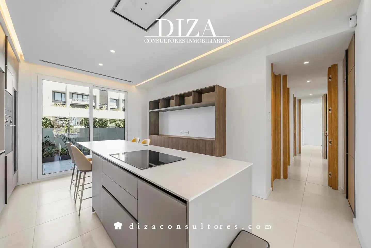 Kitchen of Duplexes for sale in Pozuelo de Alarcón  with Air Conditioner, Heating and Private garden