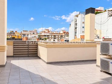 Duplex with lift for sale in Carrer de Leonardo da Vinci