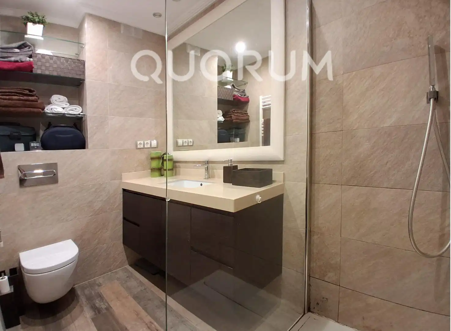 Baño de Piso en venta en Bilbao  con Calefacción y Trastero