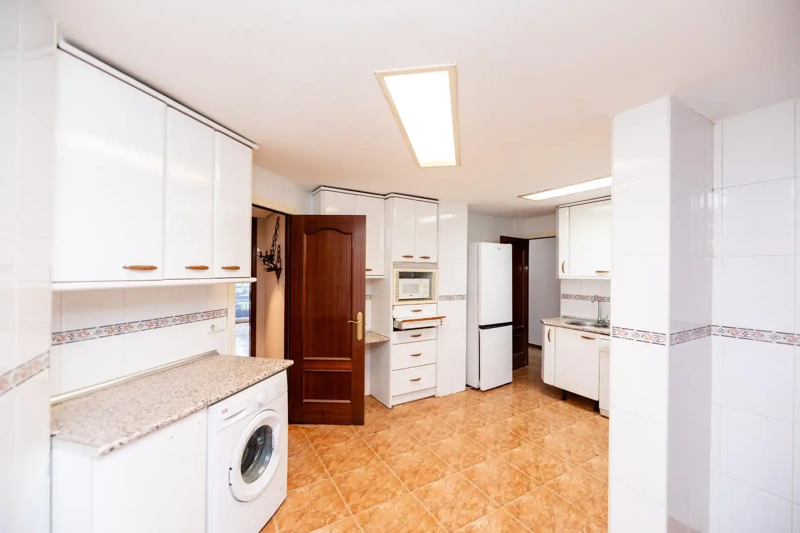 Cocina de Piso de alquiler en Madrid con Parquet