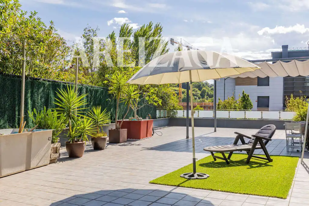 Dúplex con ascensor en venta en Calle Pagola