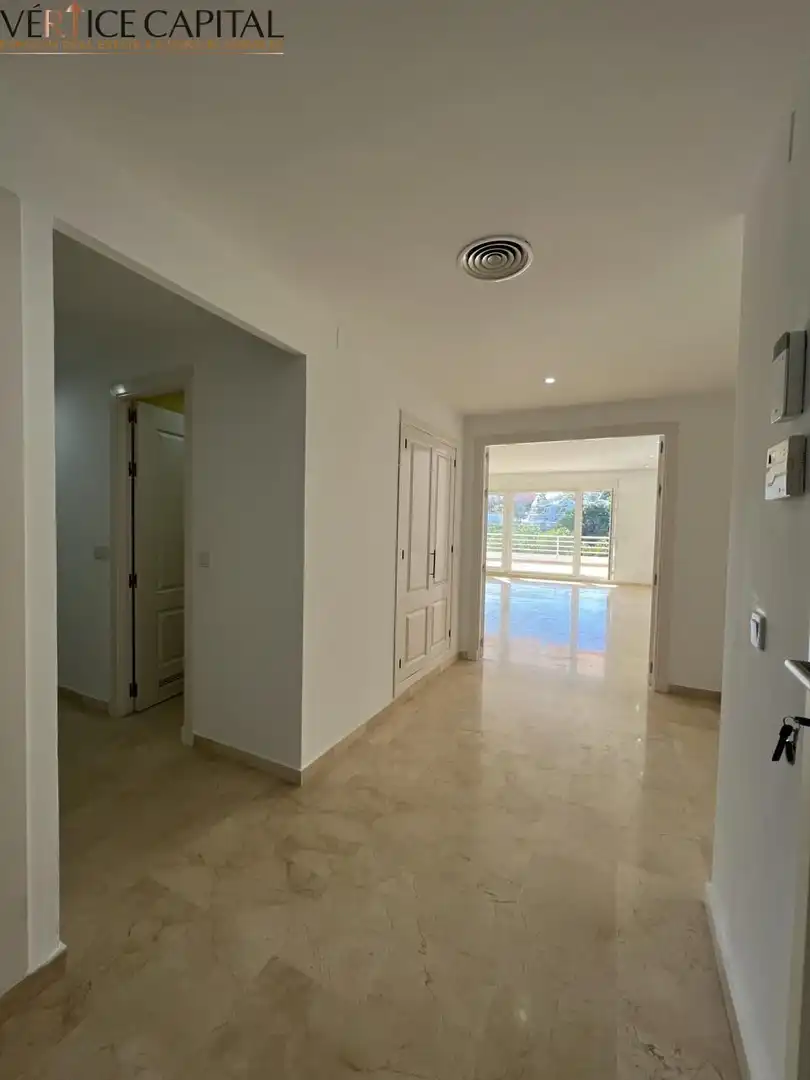 Piso en venta en Benalmádena con Aire acondicionado, Terraza y Alarma