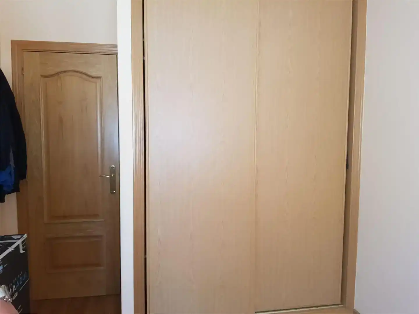 Dormitori de Casa adosada en venda en Cabañas Raras amb Jardí privat, Parquet i Moblat