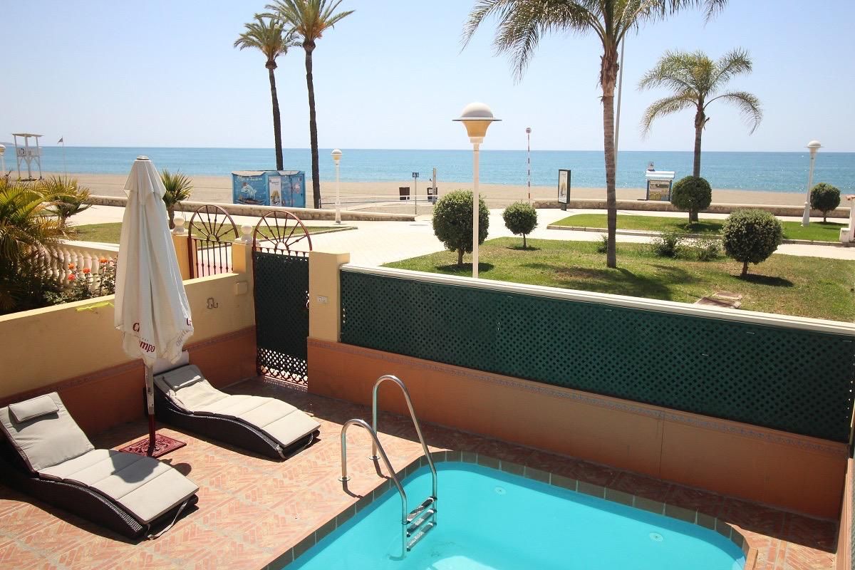Terrace of House or chalet for sale in Vélez-Málaga  with Terrace, Swimming Pool and Furnished