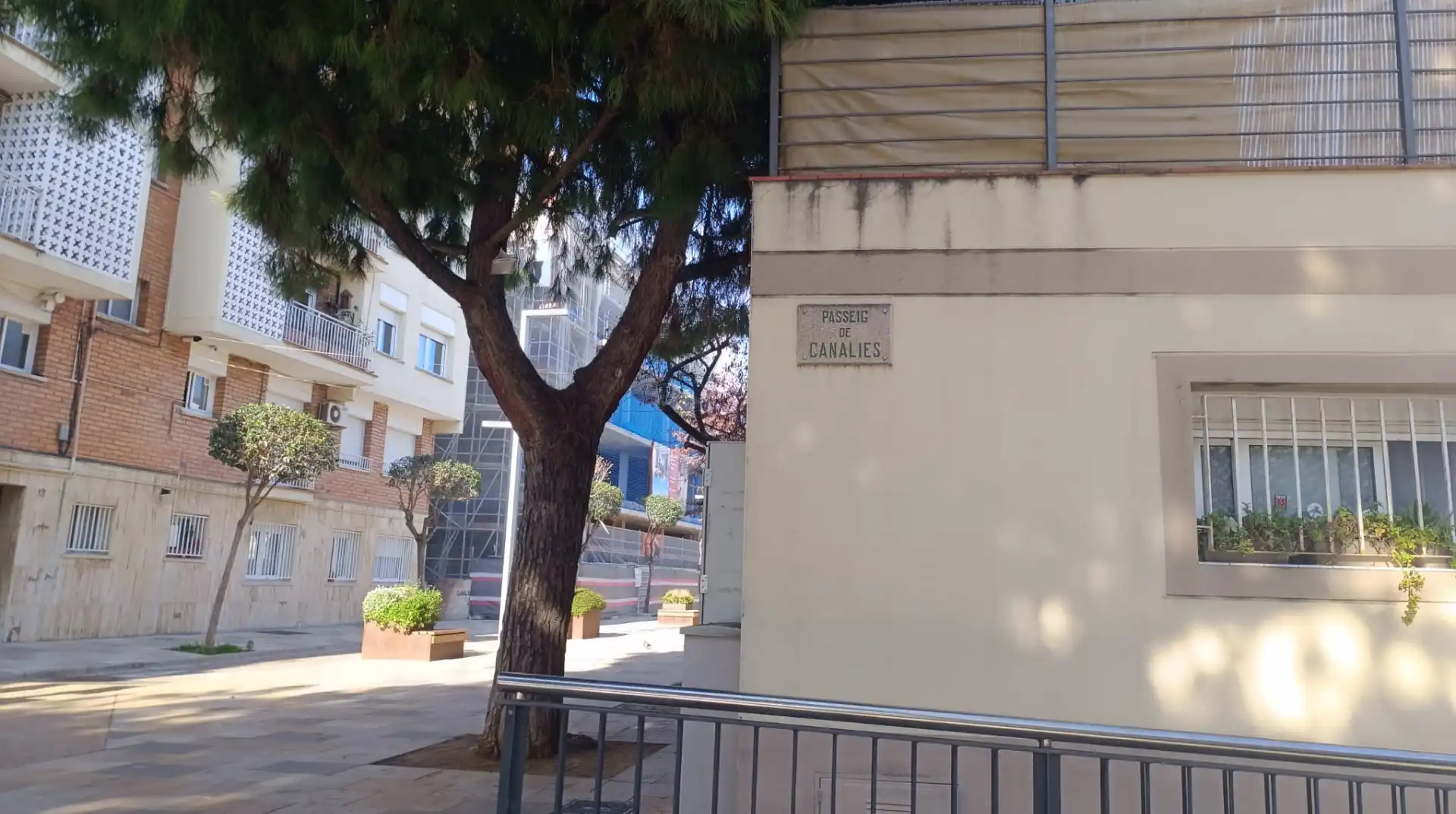 Exterior view of Garage for sale in Sant Joan Despí