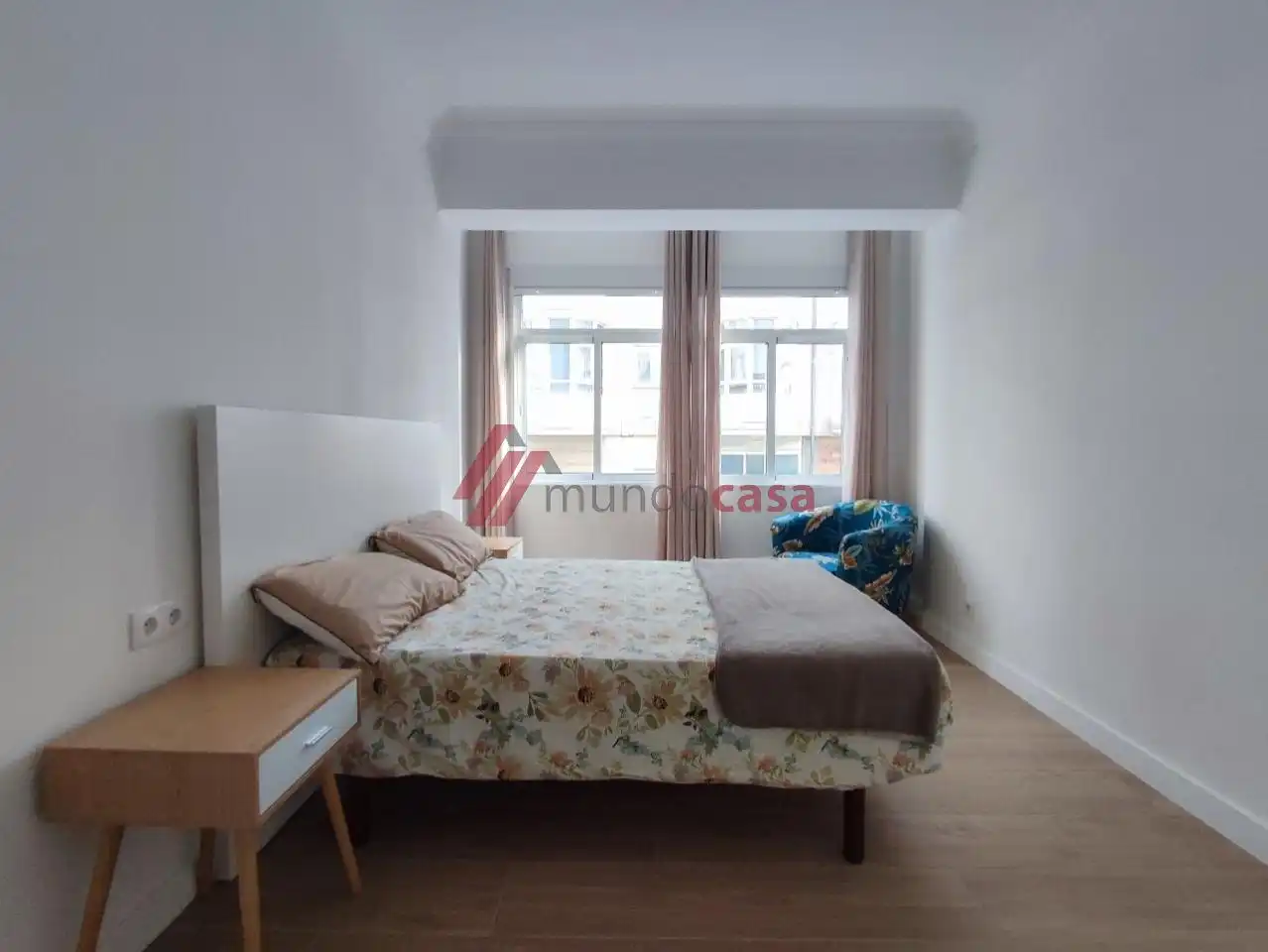 Schlafzimmer von Wohnung zur Miete in Ferrol mit Heizung, Terrasse und Möbliert