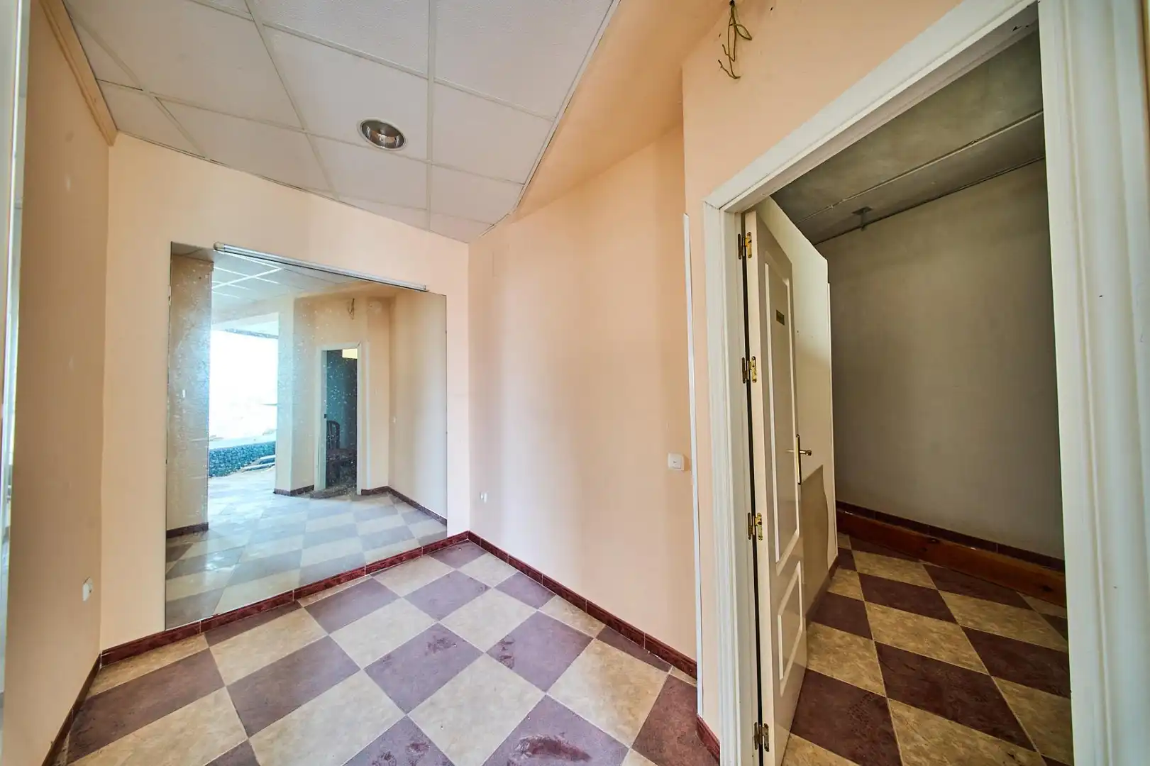 Local en venta en Baza