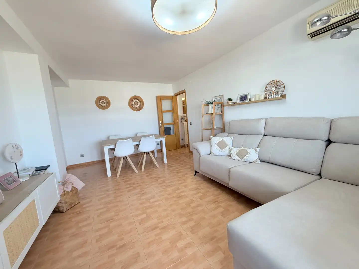 Sala de estar de Piso en venta en Camas con Aire acondicionado, Balcón y Internet