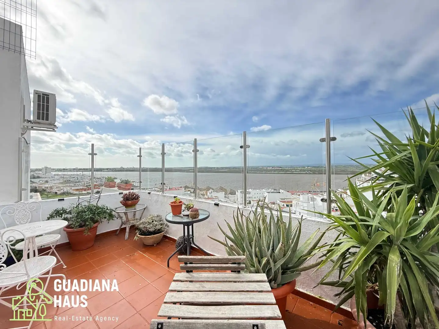 Terrassa de Casa adosada en venda en Ayamonte amb Aire condicionat, Calefacció i Terrassa