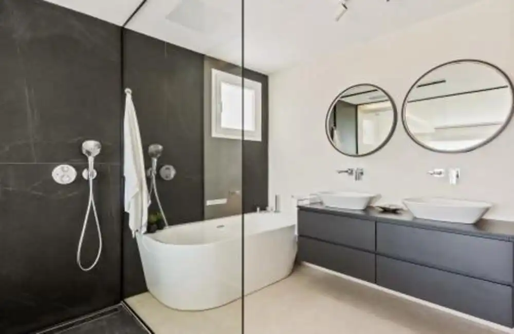 Baño de Casa o chalet en venta en Estepona con Aire acondicionado, Jardín privado y Terraza