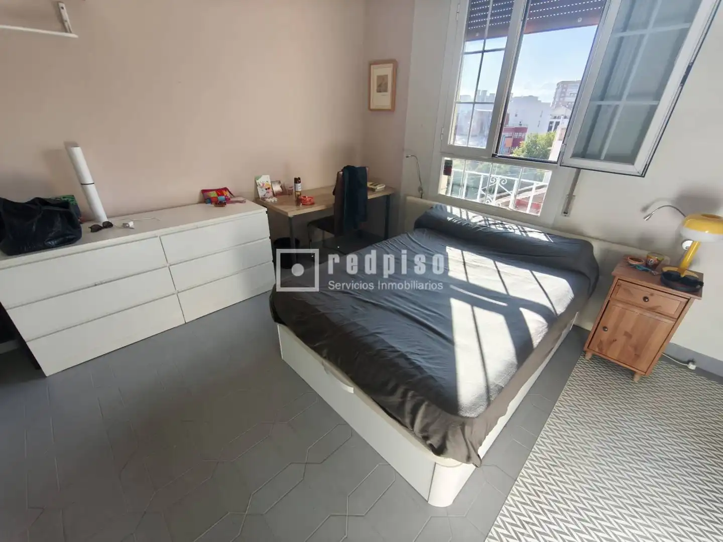 Habitación de Piso en venta en Madrid con Calefacción y Amueblado