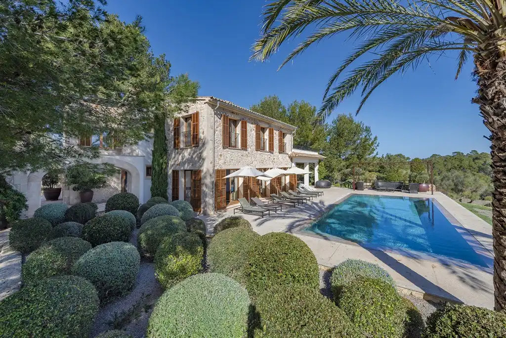 Casa rústica amb piscina en venda a Porreres