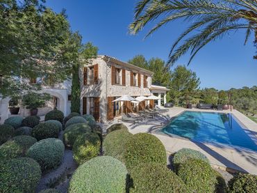 Landhaus mit Pool zum Verkauf in Porreres