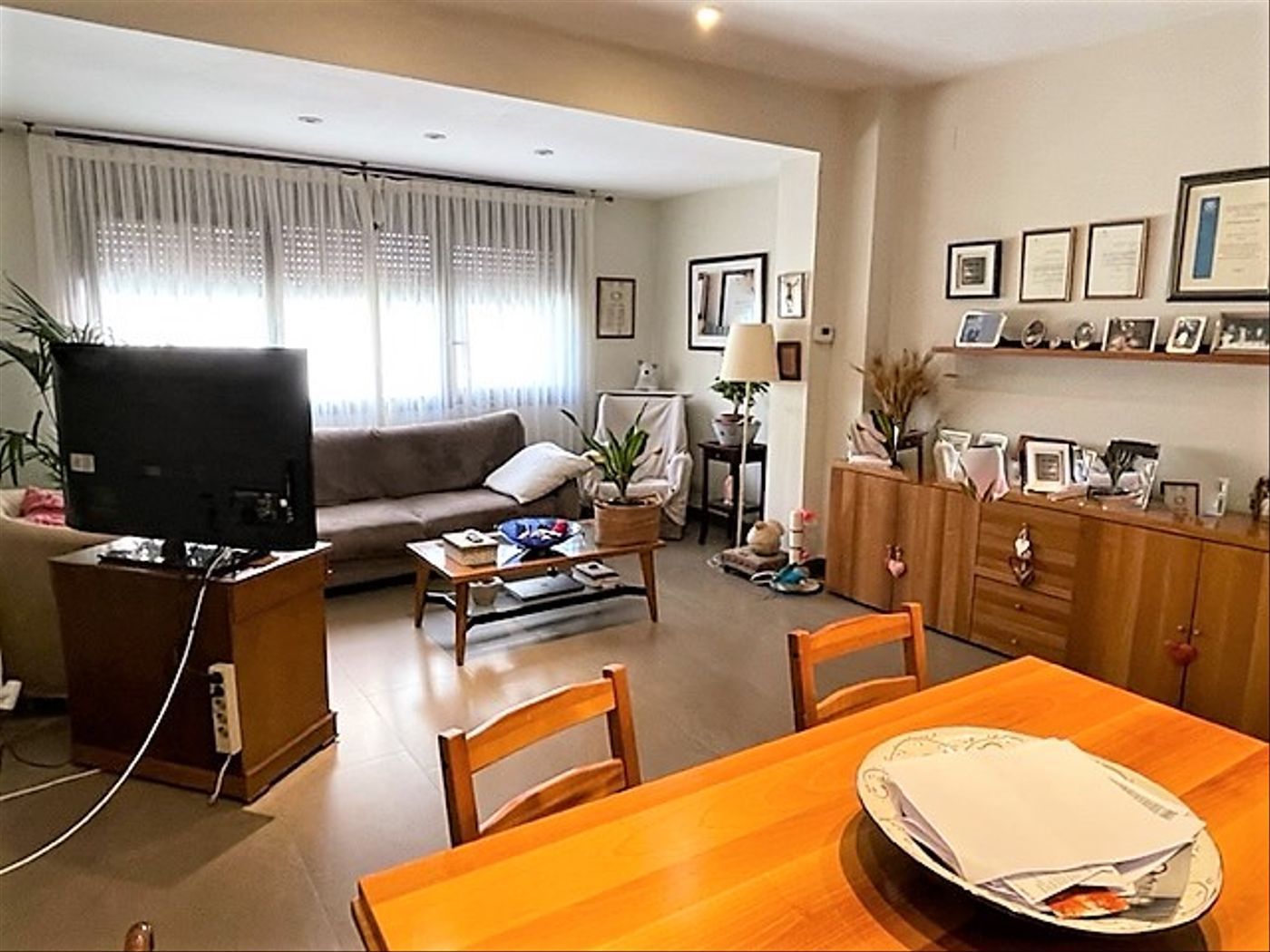 Living room of House or chalet for sale in Sant Boi de Llobregat  with Air Conditioner, Parquet flooring and Terrace