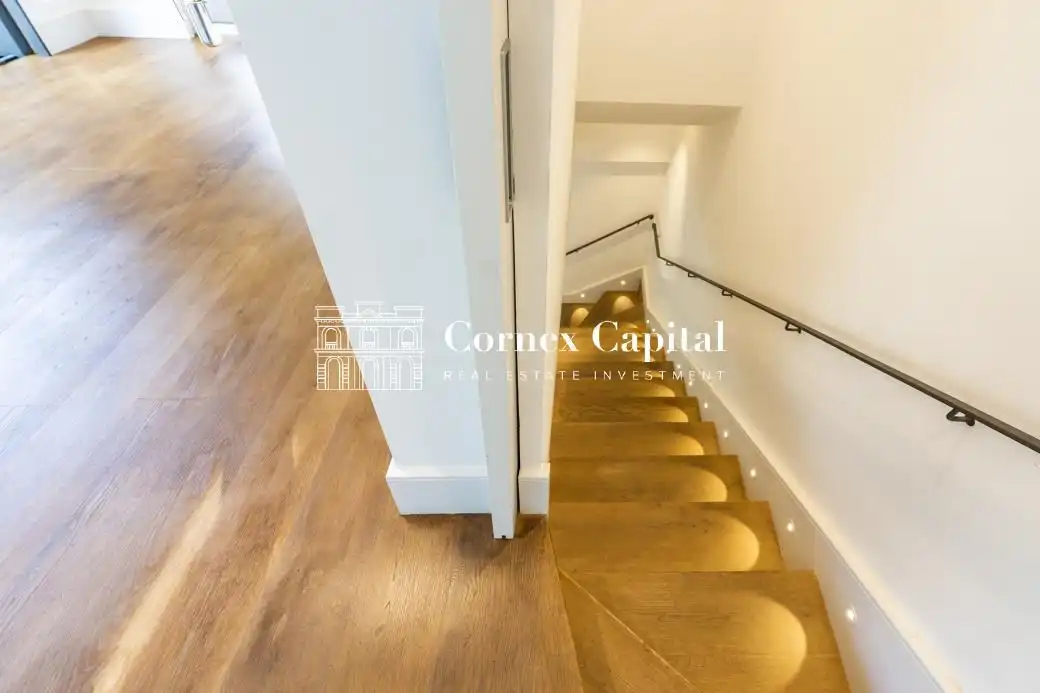 Maisonette zum Verkauf in Barcelona mit Heizung, Terrasse und Abstellraum