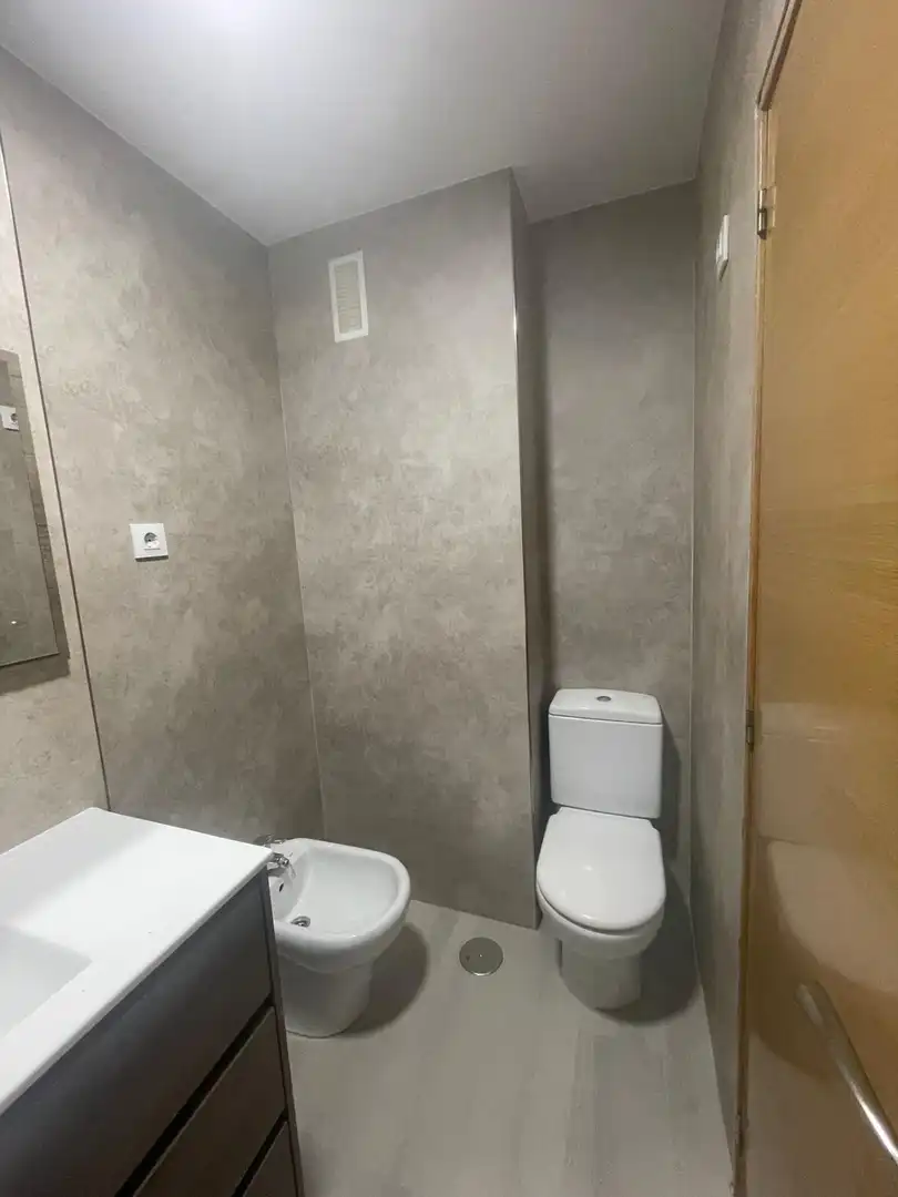 Bathroom of Flat for rent in Murcia  with Air Conditioner, Storage room and Furnished