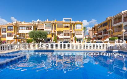 Vista exterior de Apartament en venda en Torrevieja amb Terrassa