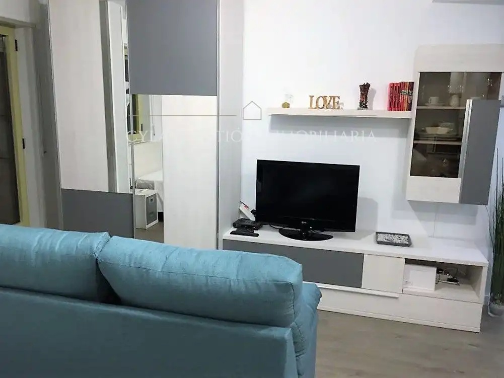 Flat with balcony to rent in Azafranal, imagen 5