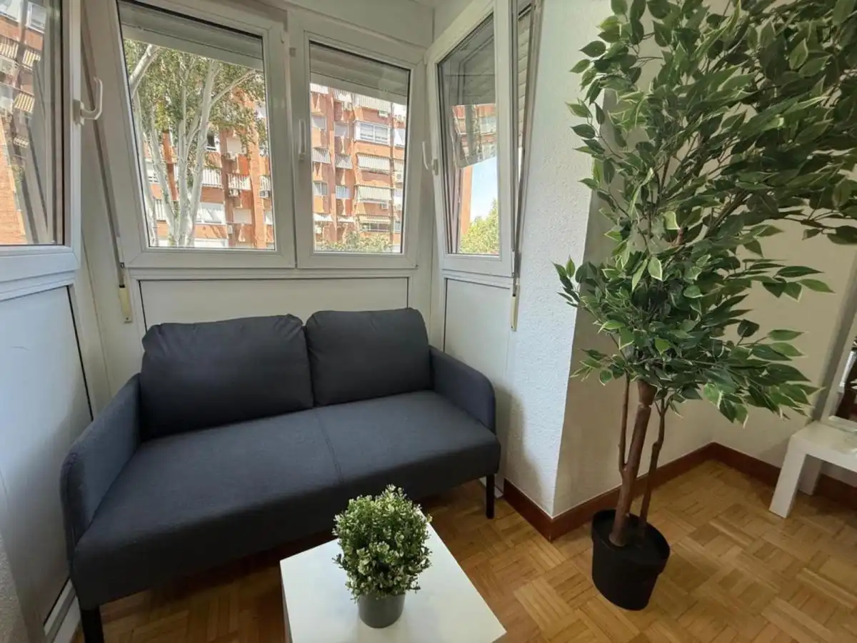 Terrassa de Apartament per a compartir en Fuenlabrada amb Aire condicionat, Moblat i Forn