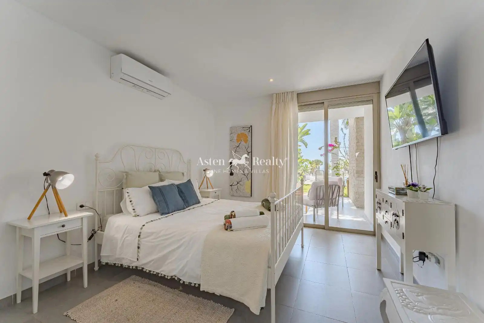 Bedroom of Houses for sale in Adeje  with Air Conditioner, Private garden and Terrace
