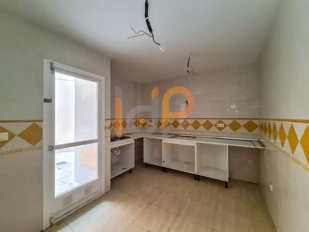 Kitchen of Flat for sale in Zurgena  with Balcony