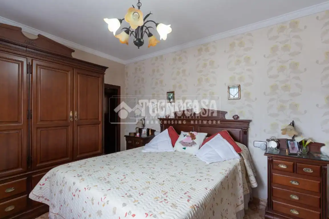 Bedroom of Detached homes for sale in Vélez-Málaga  with Furnished