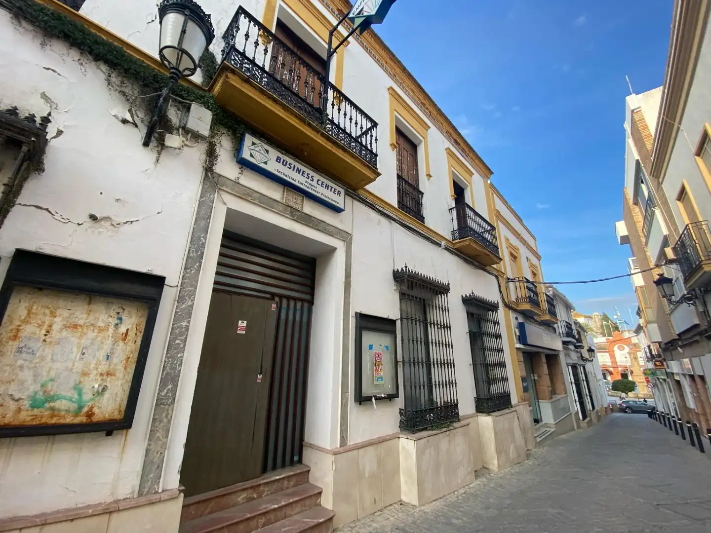 Buildings for sale in Villamartín
