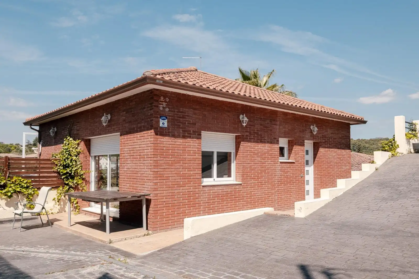Vista exterior de Casa o xalet en venda en Caldes de Montbui amb Calefacció, Jardí privat i Terrassa