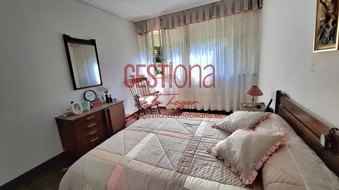 Habitación de Casa o chalet en venta en Medio Cudeyo con Jardín privado