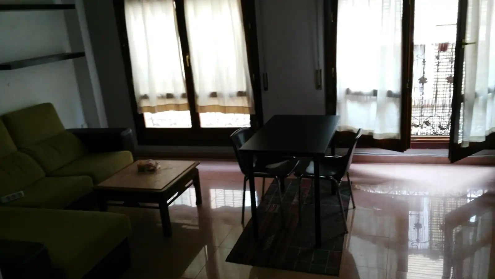 Wohnzimmer von Wohnungen zur Miete in Zaragoza mit Heizung, Möbliert und Ofen