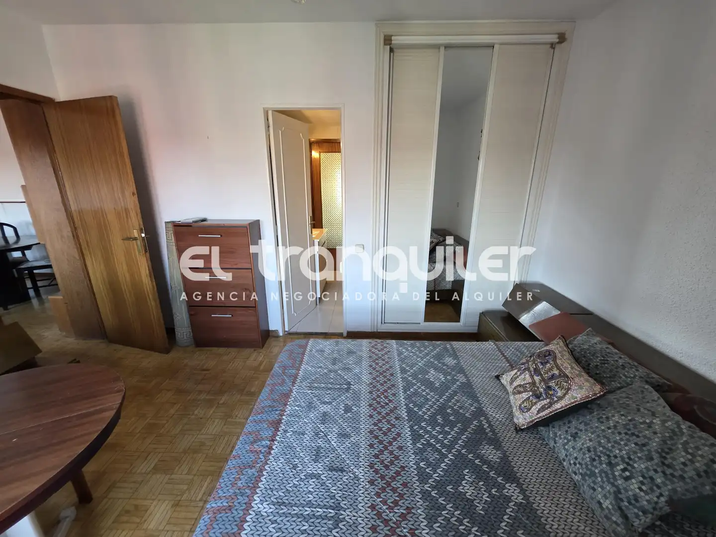 Bedroom of Flat for rent in Madrid  with Air Conditioner, Parquet flooring and Terrace