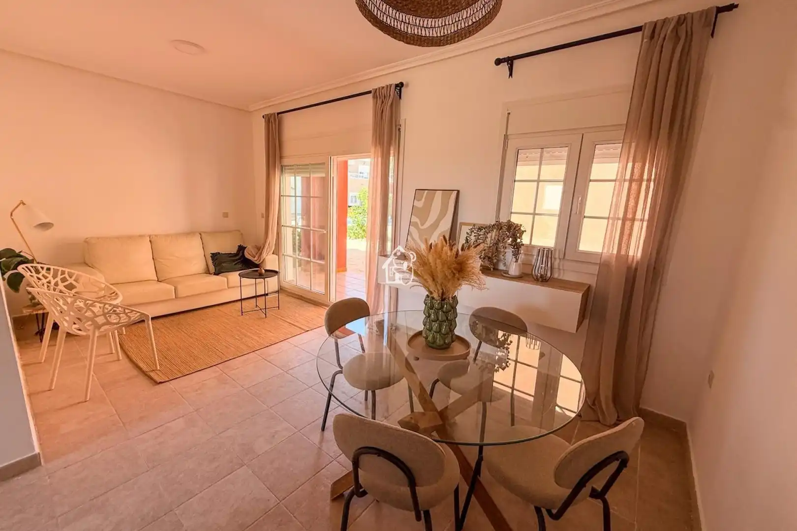 Sala de estar de Casa adosada de alquiler en Murcia con Aire acondicionado, Terraza y Piscina
