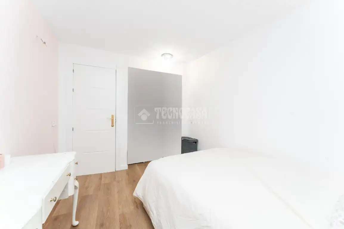 Schlafzimmer von Wohnung zum Verkauf in Cornellà de Llobregat mit Klimaanlage und Parkett