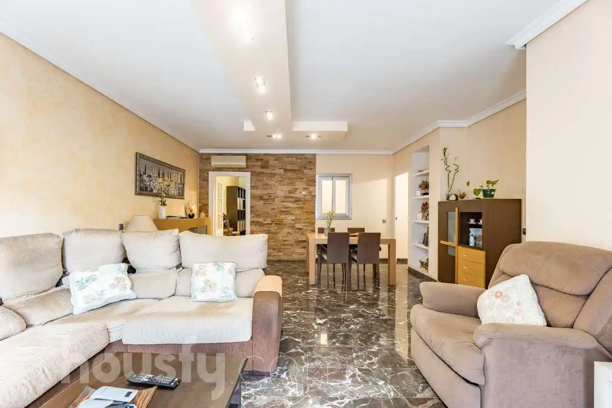 Living room of Flat for sale in Pallejà  with Air Conditioner, Heating and Balcony