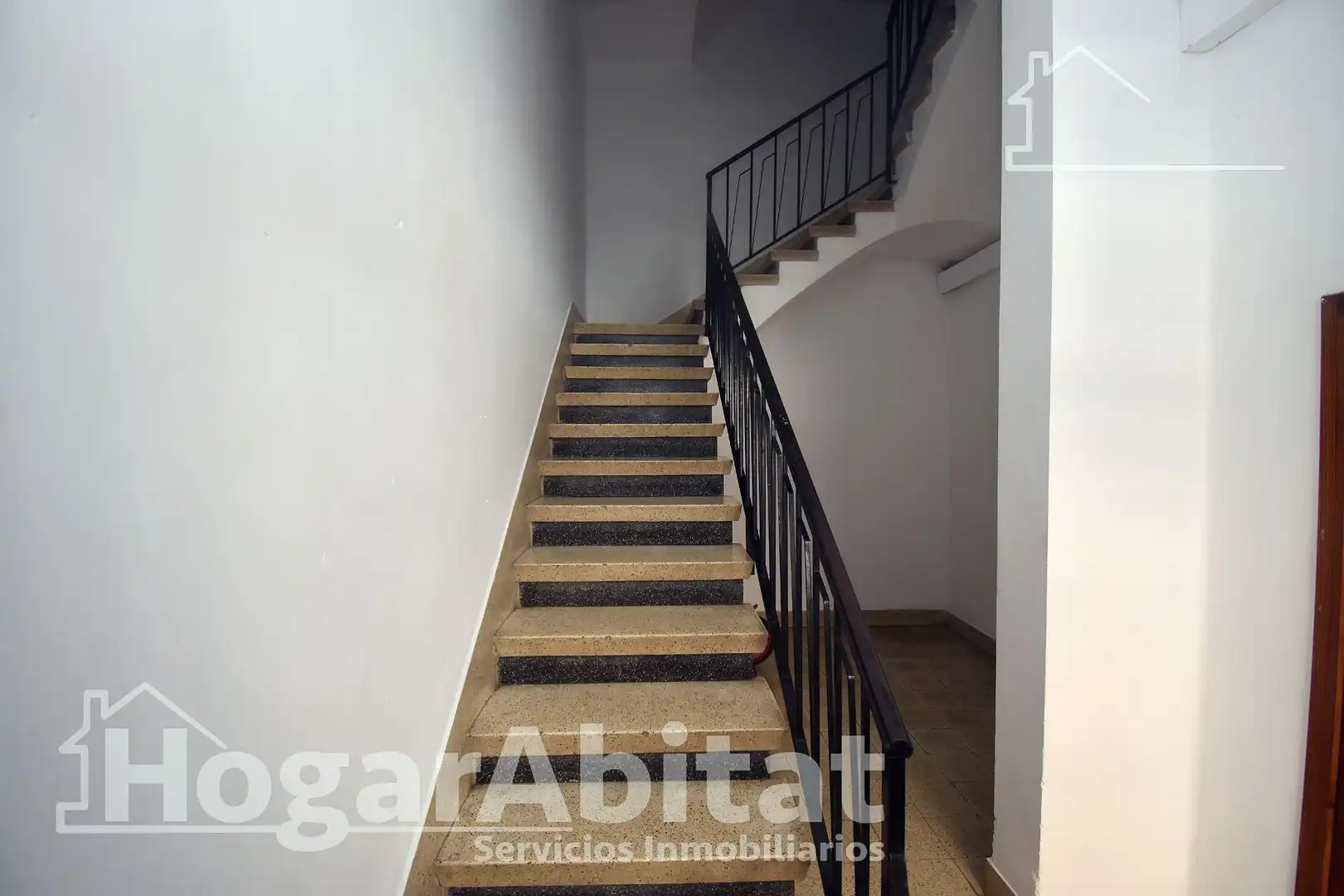 Piso en venta en Castellón de la Plana / Castelló de la Plana con Calefacción, Amueblado y Balcón