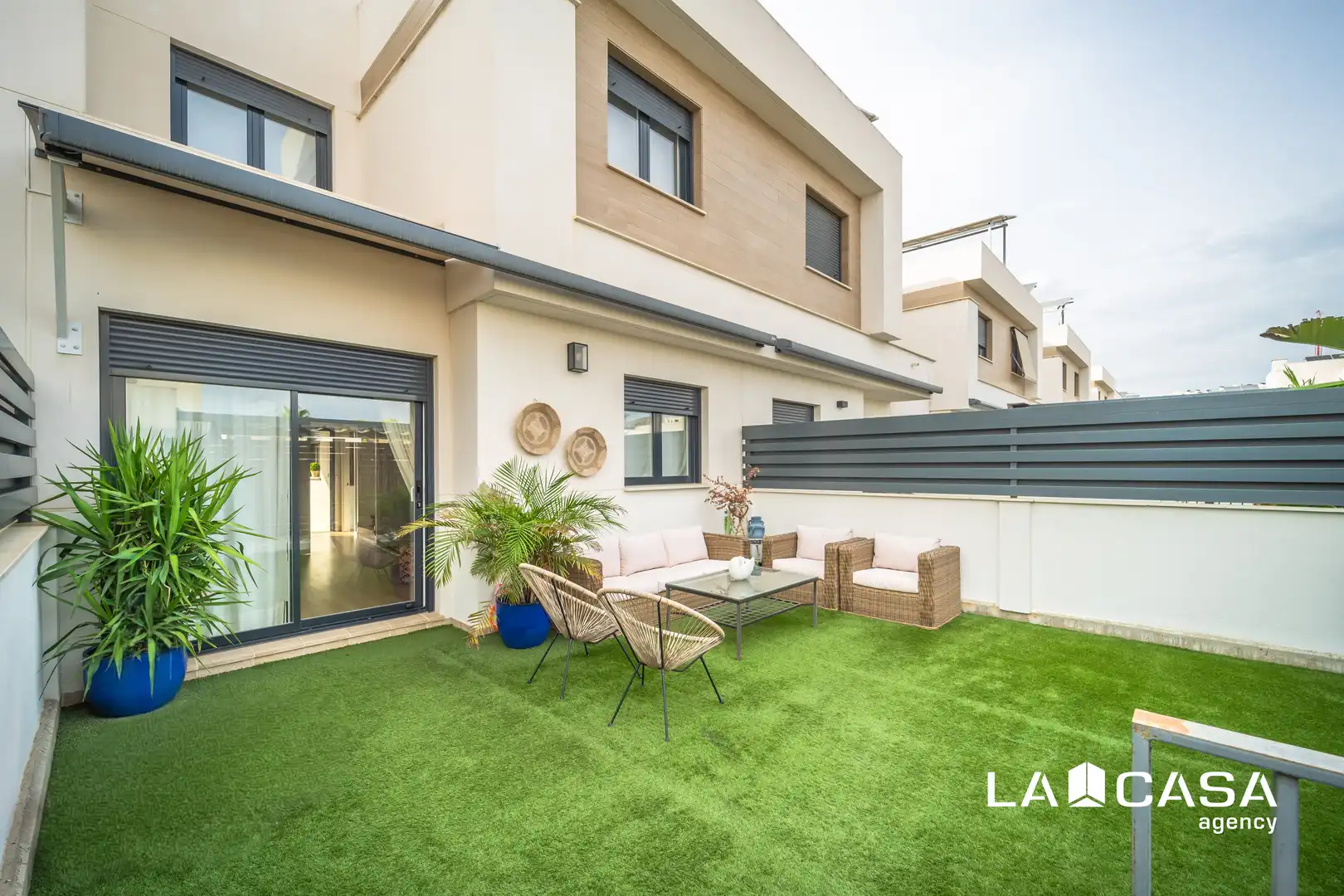 Terraced house with pool for sale in Entrenúcleos, imagen 32