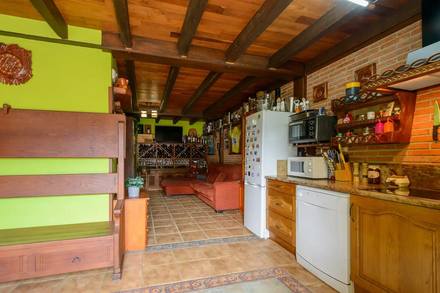 Cuina de Casa o xalet en venda en Caso amb Calefacció i Moblat