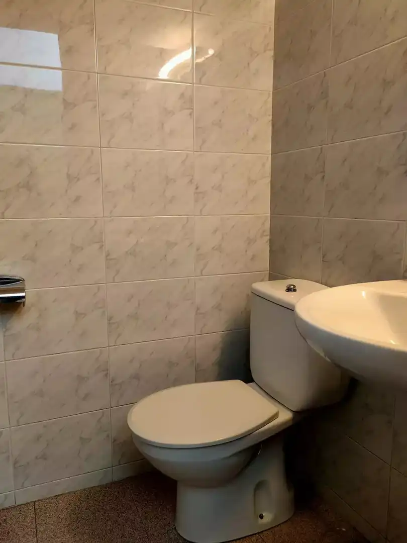 Bany de Local de lloguer en Hostalric