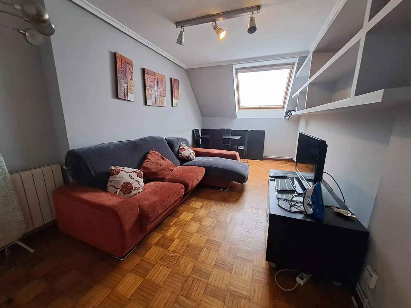 Sala de estar de Apartamento en venta en Oviedo  con Calefacción