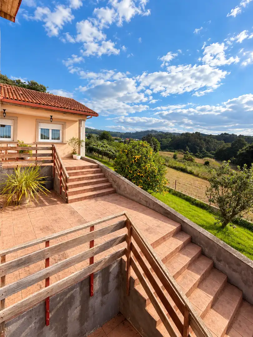 Casa con jardín en venta en Loureda - Lañas - Barrañán, imagen 2