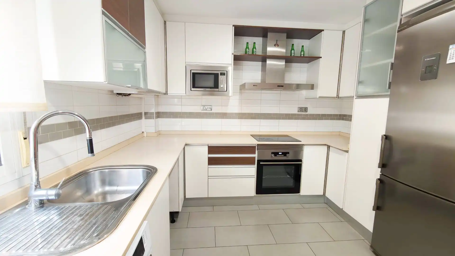 Cocina de Piso de alquiler en Elche / Elx con Aire acondicionado, Trastero y Amueblado